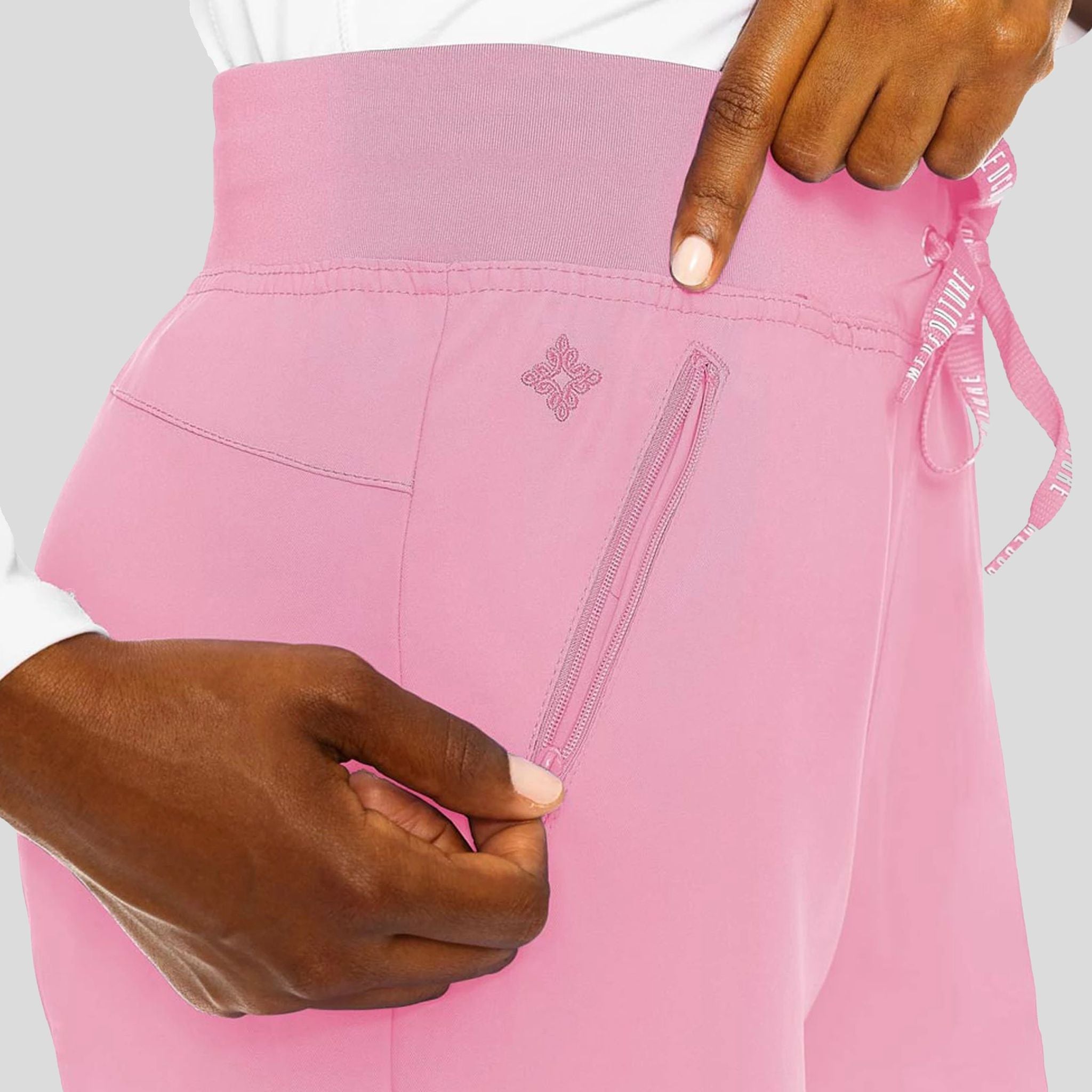 MedCouture_Insight_MC2702_taffypink_detail